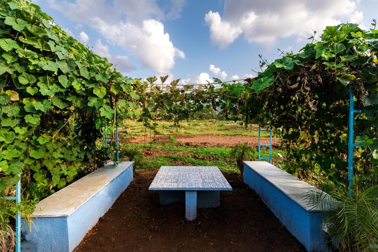 Saffronstays Vyom Farms Karjat Exteriör bild